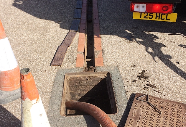 Hydro Cleansing - Drain Repair Services - Gully - Image 3